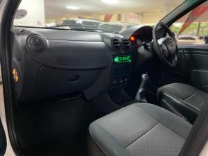 Nissan NP200 1.6i safety pack (aircon) - Image 8
