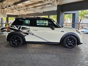 MINI Hatch Cooper Hatch 3-door auto - Image 10