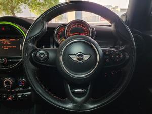 MINI Hatch Cooper Hatch 3-door auto - Image 17