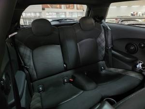 MINI Hatch Cooper Hatch 3-door auto - Image 18