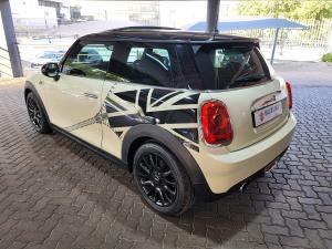 MINI Hatch Cooper Hatch 3-door auto - Image 7