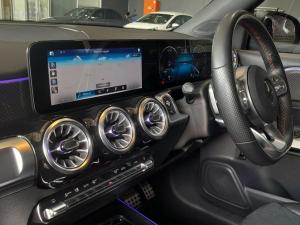 Mercedes-Benz GLB GLB250 Progressive - Image 13