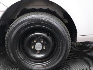 Hyundai H-100 Bakkie 2.6D deck - Image 7