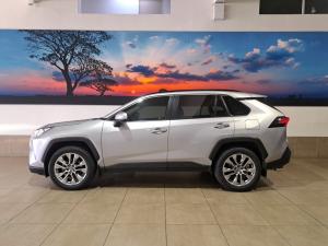 Toyota RAV4 2.0 VX - Image 10
