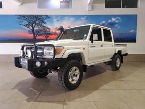 Toyota Land Cruiser 79 4.5D-4D V8 double cab LX - Image 8