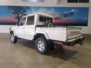 Toyota Land Cruiser 79 4.5D-4D V8 double cab LX - Image 9