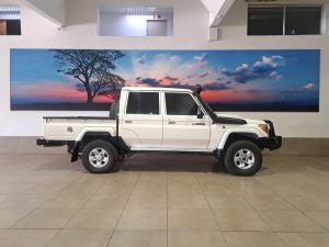 Toyota Land Cruiser 79 4.5D-4D V8 double cab LX - Image 3