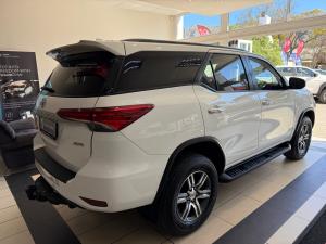 Toyota Fortuner 2.4GD-6 4x4 - Image 2