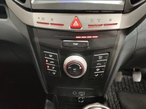 Mahindra XUV300 1.5TD W6 - Image 14