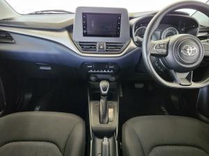 Toyota Starlet 1.5 XS auto - Image 6