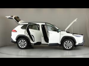 Toyota Corolla Cross 1.8 Hybrid XS - Image 15