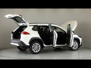 Toyota Corolla Cross 1.8 Hybrid XS - Image 16