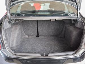 Volkswagen Polo sedan 1.4 Comfortline - Image 9
