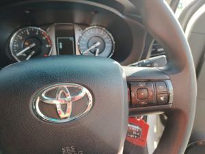 Toyota Hilux 2.4GD-6 double cab 4x4 Raider manual - Image 10