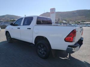 Toyota Hilux 2.4GD-6 double cab 4x4 Raider manual - Image 21