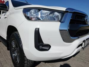 Toyota Hilux 2.4GD-6 double cab 4x4 Raider manual - Image 23