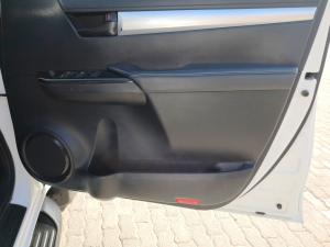 Toyota Hilux 2.4GD-6 double cab 4x4 Raider manual - Image 26