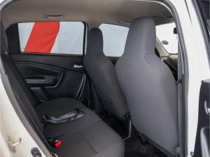 Toyota Vitz 1.0 XR manual - Image 12
