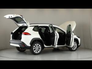 Toyota Corolla Cross 1.8 Hybrid XS - Image 16