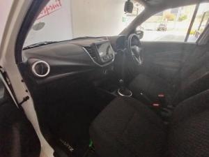 Toyota Vitz 1.0 XR manual - Image 7