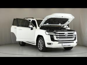 Toyota Land Cruiser 300 3.3D ZX - Image 14