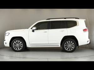 Toyota Land Cruiser 300 3.3D ZX - Image 17
