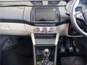 Renault Triber 1.0 Zen manual - Image 10