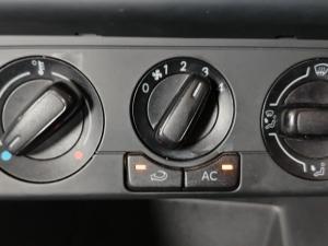 Volkswagen Polo Vivo 1.4 Trendline - Image 13