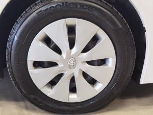 Toyota Corolla Quest 1.8 Plus manual - Image 9