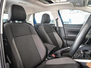 Volkswagen Polo hatch 1.0TSI Life auto - Image 13