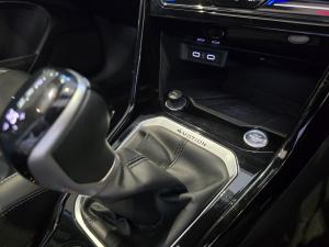 Volkswagen T-Roc 2.0TSI 4Motion R-Line - Image 18