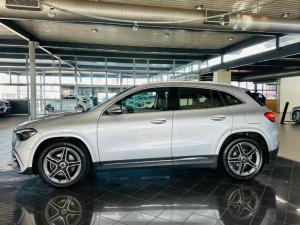 Mercedes-Benz GLA GLA200 Progressive - Image 10