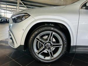 Mercedes-Benz GLA GLA200 Progressive - Image 12