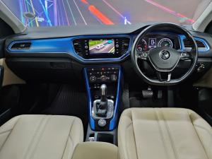 Volkswagen T-Roc 2.0TSI 140kW 4Motion Design - Image 10