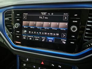 Volkswagen T-Roc 2.0TSI 140kW 4Motion Design - Image 7