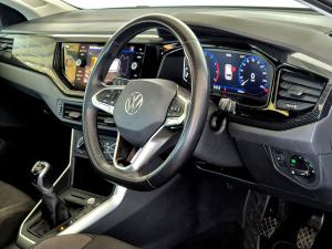 Volkswagen Polo hatch 1.0TSI Life manual - Image 11