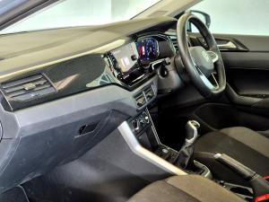 Volkswagen Polo hatch 1.0TSI Life manual - Image 13