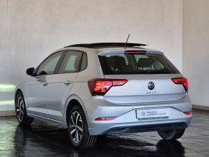 Volkswagen Polo hatch 1.0TSI Life manual - Image 8