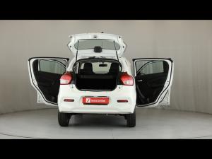 Toyota Vitz 1.0 XR manual - Image 9