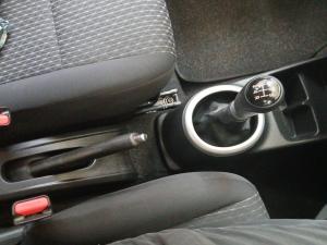 Toyota Vitz 1.0 XR manual - Image 9