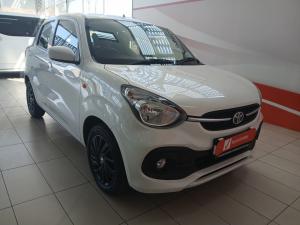 Toyota Vitz 1.0 XR manual - Image 1