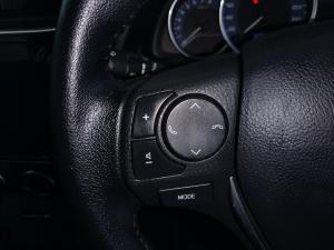 Toyota Corolla 1.6 Prestige auto - Image 13