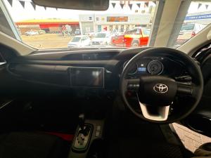 Toyota Hilux 2.4GD-6 SRX auto - Image 6