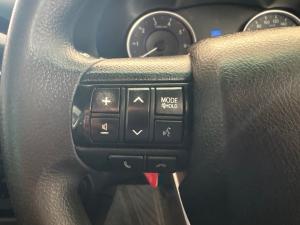 Toyota Hilux 2.4GD-6 SRX auto - Image 9