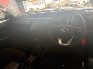 Toyota Hilux 2.4GD-6 Xtra cab Raider manual - Image 6