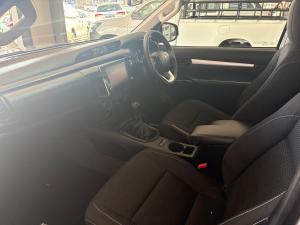 Toyota Hilux 2.4GD-6 Xtra cab Raider manual - Image 7