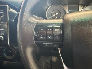 Toyota Hilux 2.4GD-6 Xtra cab Raider manual - Image 9