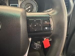 Toyota Hilux 2.4GD-6 Xtra cab Raider manual - Image 10