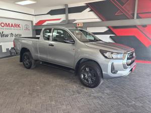Toyota Hilux 2.4GD-6 Xtra cab Raider manual - Image 1