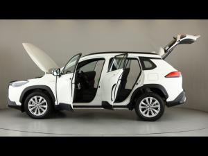 Toyota Corolla Cross 1.8 Hybrid XS - Image 11